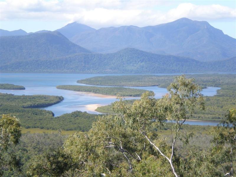 Hinchinbrook Marine Cove Resort Lucinda Exteriör bild