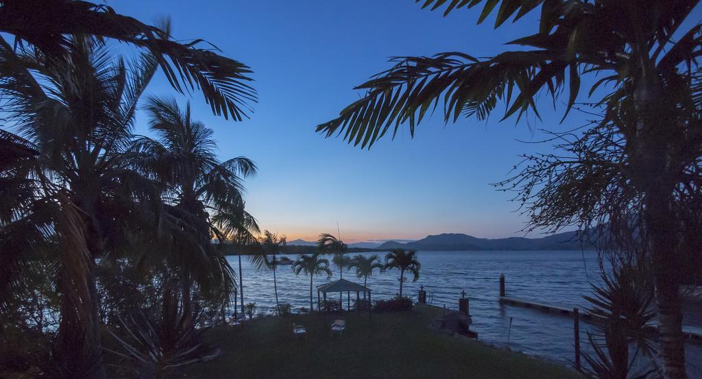 Hinchinbrook Marine Cove Resort Lucinda Exteriör bild