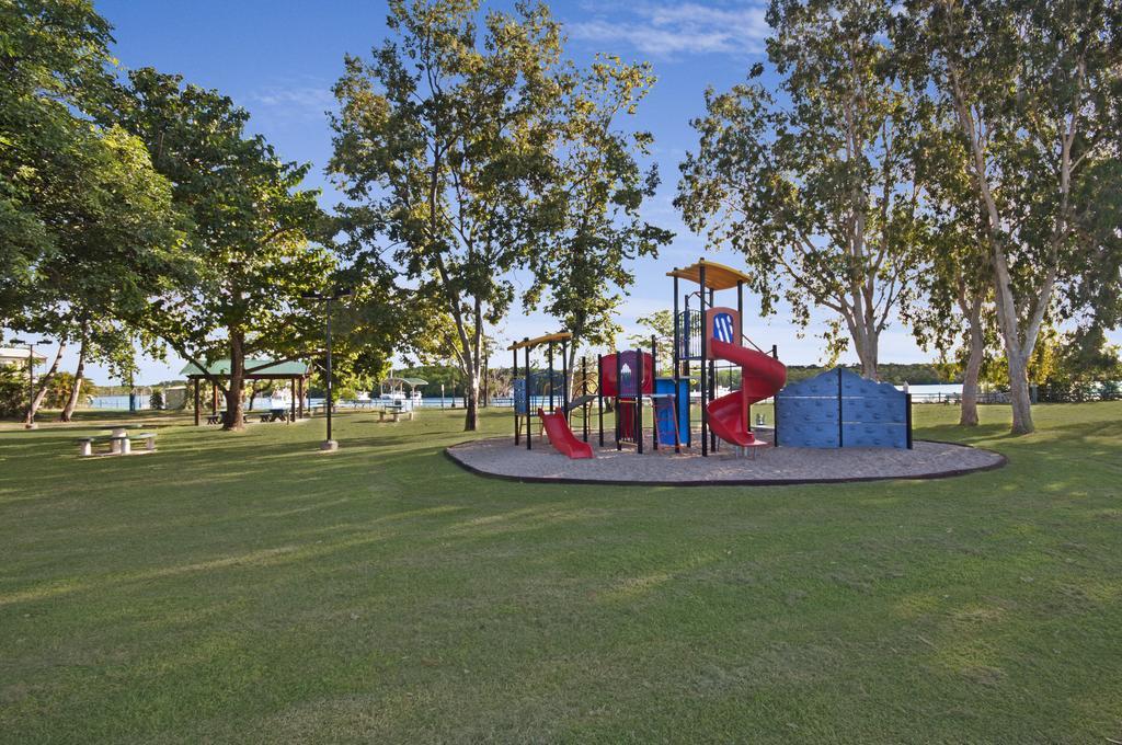 Hinchinbrook Marine Cove Resort Lucinda Exteriör bild