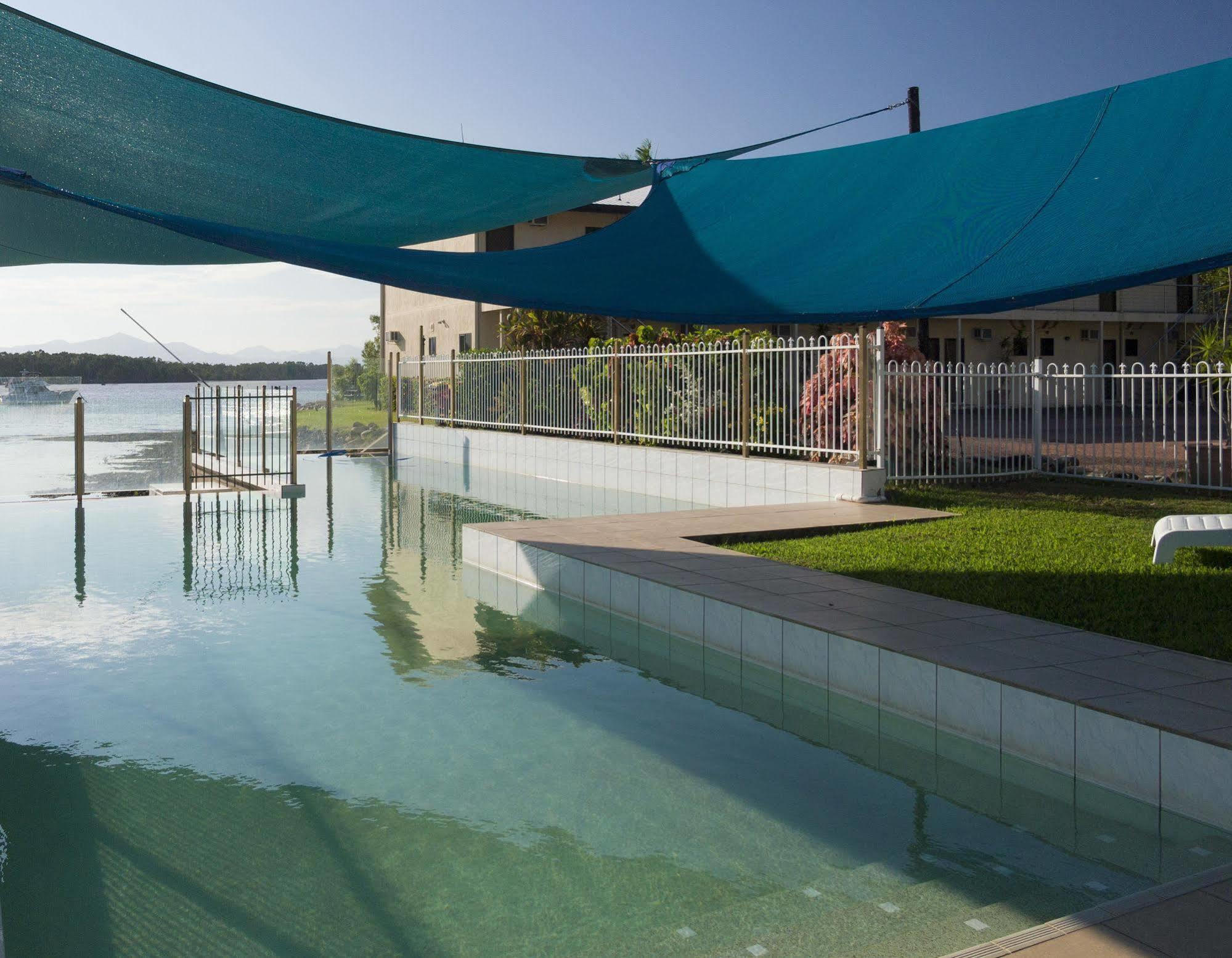 Hinchinbrook Marine Cove Resort Lucinda Exteriör bild