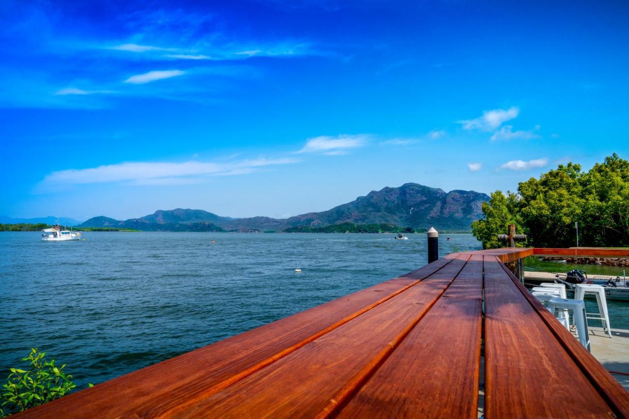 Hinchinbrook Marine Cove Resort Lucinda Exteriör bild