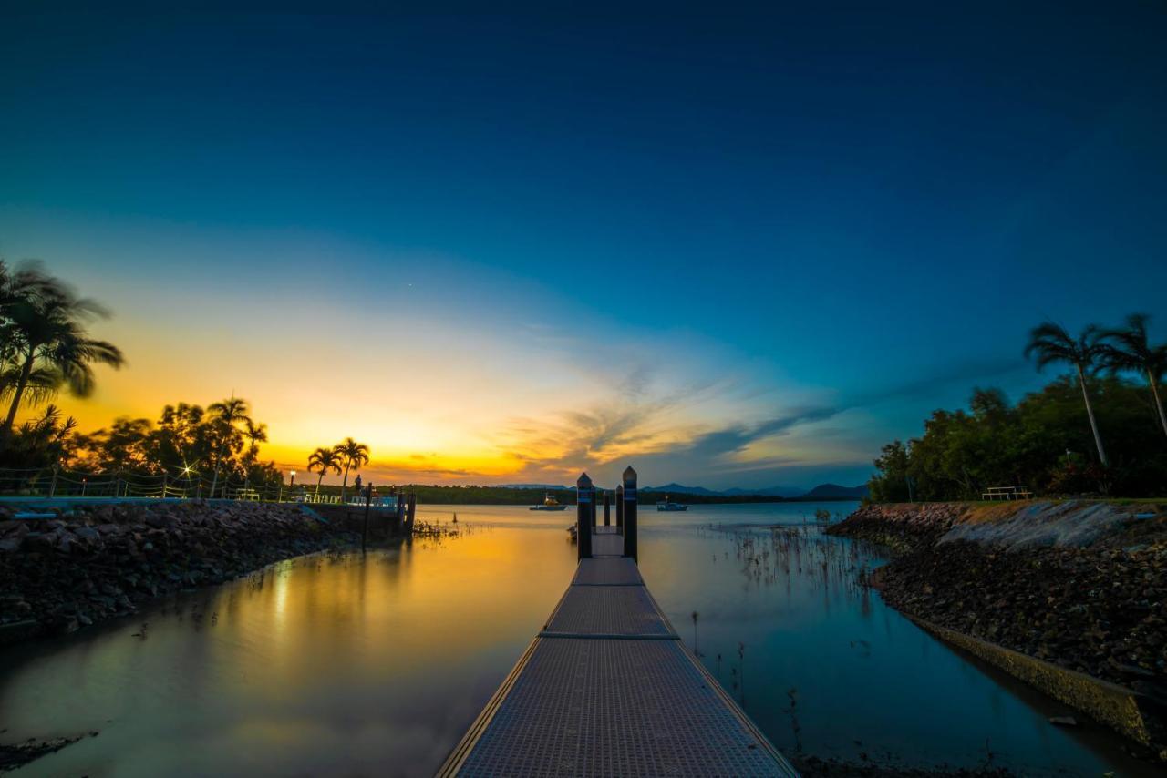 Hinchinbrook Marine Cove Resort Lucinda Exteriör bild