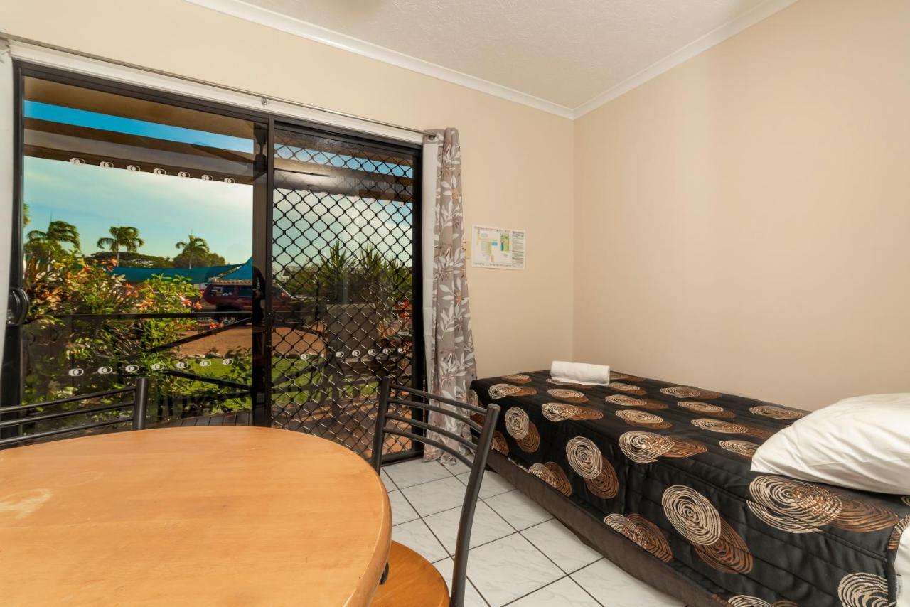 Hinchinbrook Marine Cove Resort Lucinda Exteriör bild