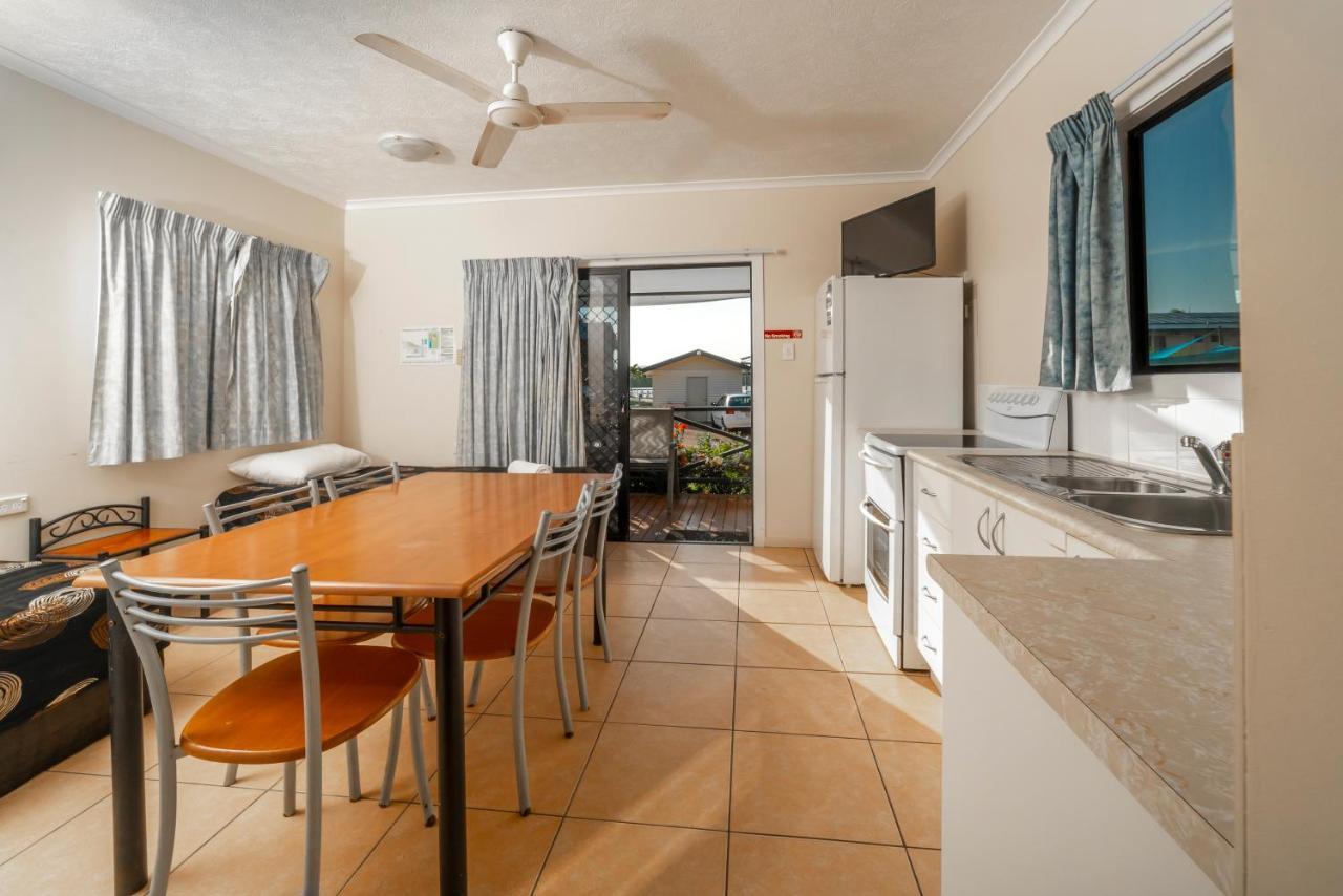 Hinchinbrook Marine Cove Resort Lucinda Exteriör bild